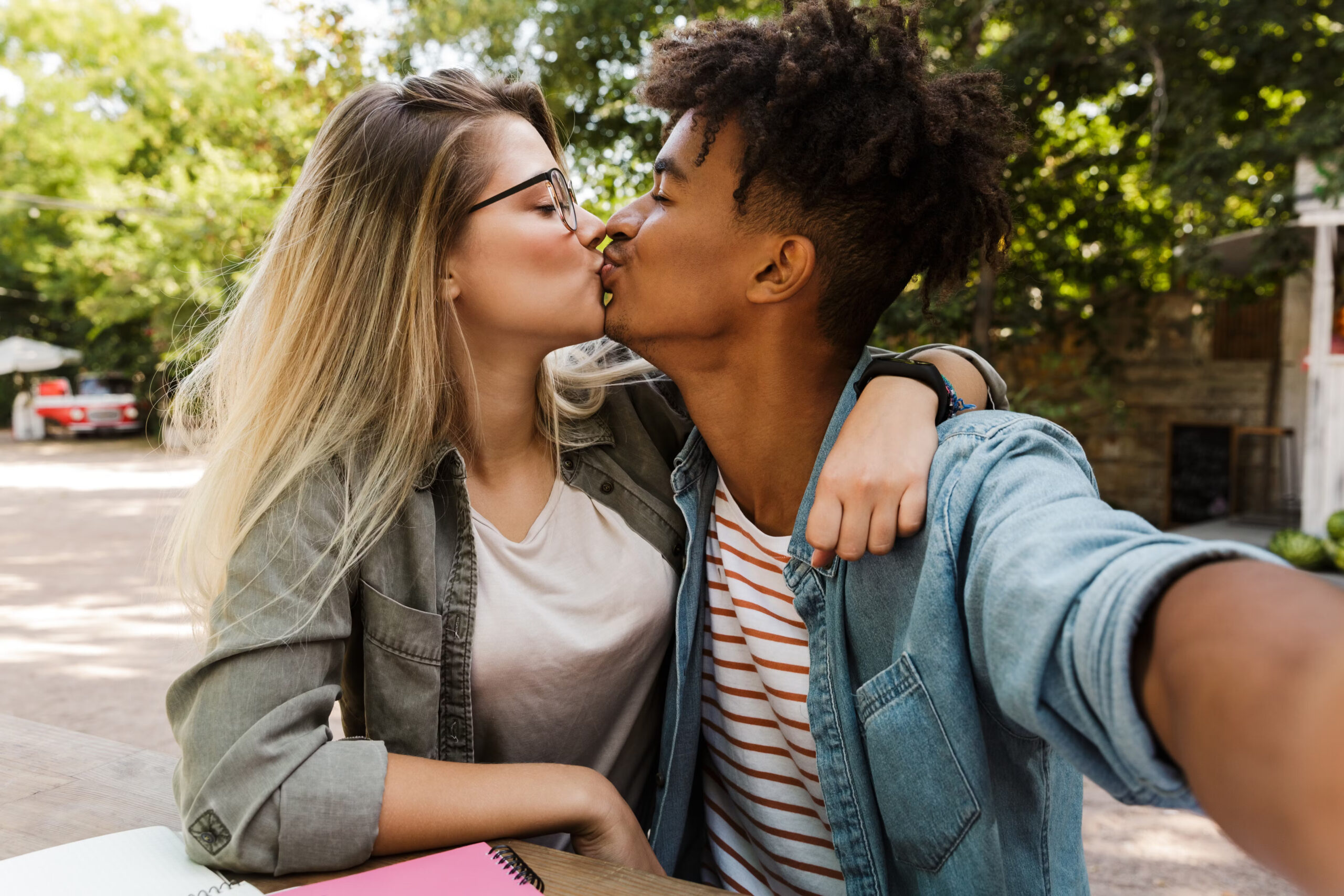 First Kiss 